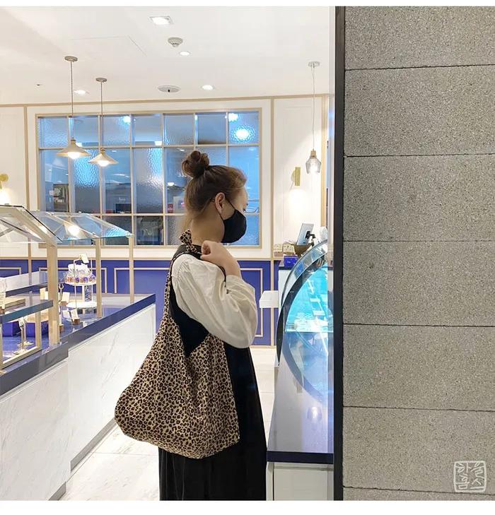 Howl's Home In-house Production [Leopard Print Marche Bag 3 SIZE] Eco Bag Shopping Bag Crossbody Bag Lightweight Bag