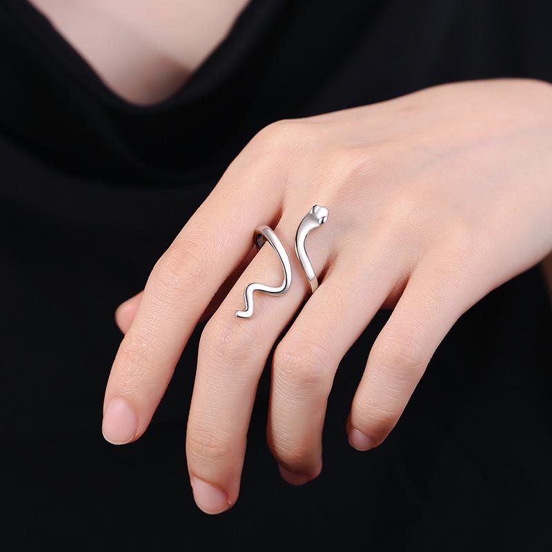 18K Gold Plated Snake Ring - Women's Chic Animal Design Jewelry