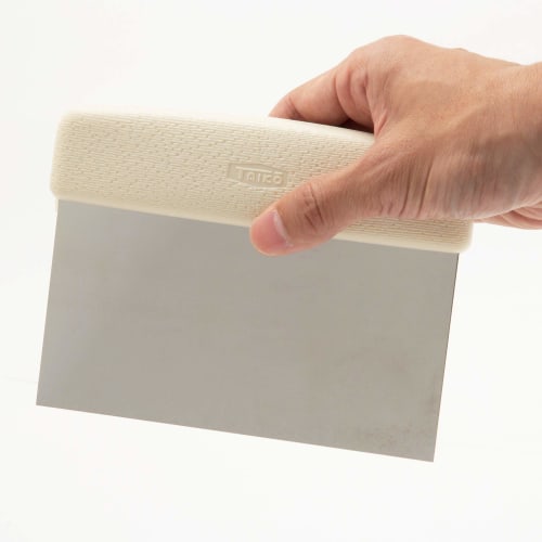 Endo Shoji TKG Scraper for Cutting Boards, Plastic Handle, Stainless Steel Spatula for Rust Resistance and Hygiene, Convenient for Collecting Food, Co