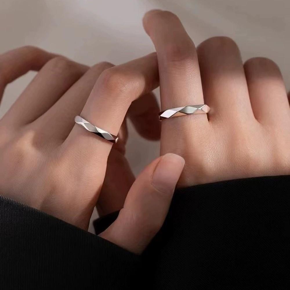 Black Sliver Color Couple Rings Rhombus Adjustable Finger Ring Luxury Lover's Jewelry Wedding Ring