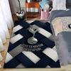 """Kobercový logo Tottenham Hotspur s námořnicko-šedým vzorem""" Vhodné pro použití jako protiskluzová podložka pro obývací pokoj, ložnici, pohovky"""