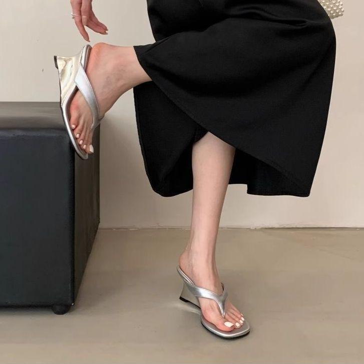 French Beautiful Square Head Sandals Women's Summer 2025 New Slope Heel Flip-flop Outer Wear Temperament Silver High Heels