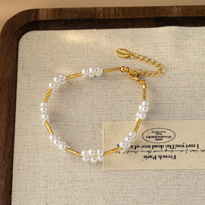 French Shijia Vintage Pearl Bracelet & Necklace Set - Elegant Women's Niche, Simple Cold Style Clavicle Chain.