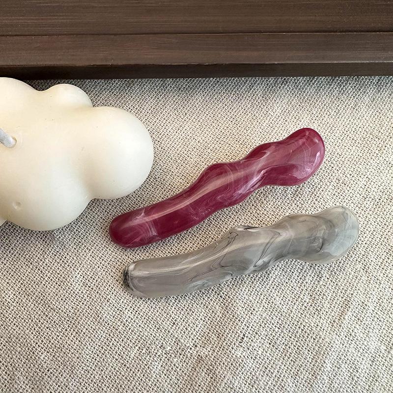 

2023 Retro Korean Acrylic Wave Hair Clip - Irregular Side Bang Duckbill Headwear