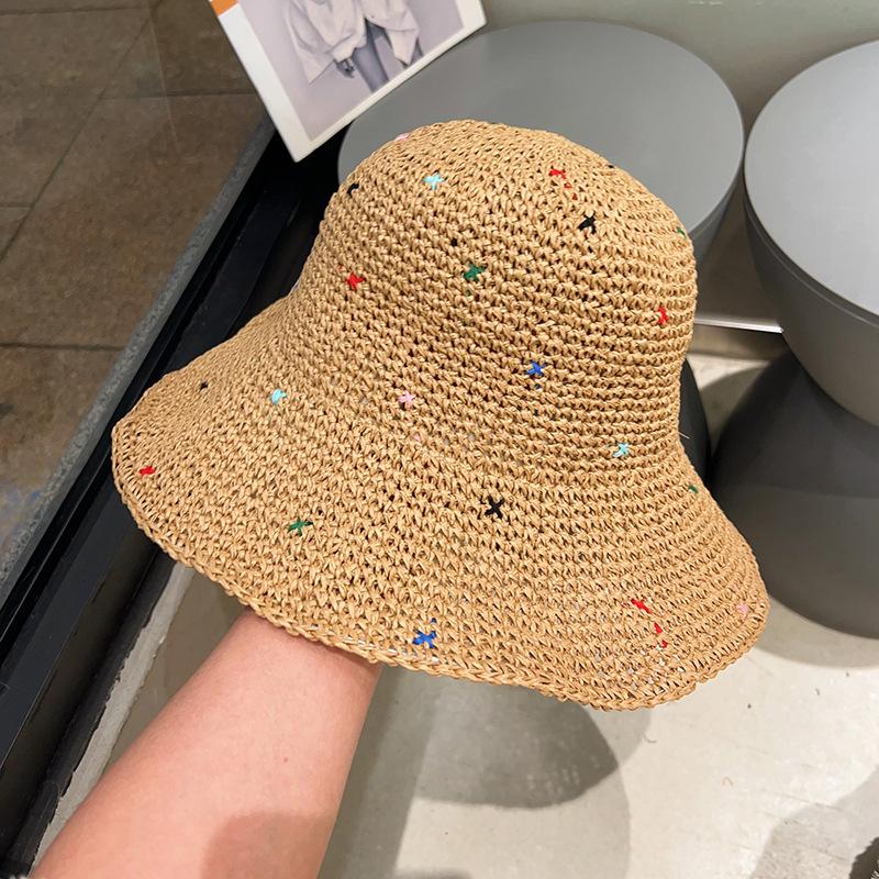 Chapeau d'été anti-UV à large bord Vacances à la plage Chapeau de paille de plage Étoiles colorées Tissage Chapeau de pêcheur Chapeau de pêcheur