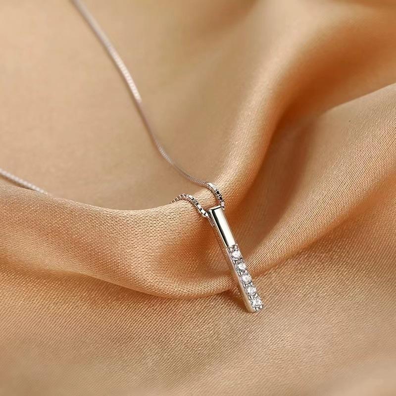 Diamond-Encrusted One-Word Necklace Female Niche Design Neck Chain Simple And Fashionable Zircon Long Pendant Collarbone Chain Quality