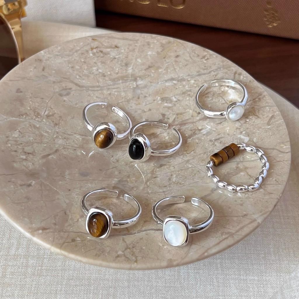 Unique Vintage Style Women's Adjustable Copper Ring With Elegant Design And Chic Aesthetic