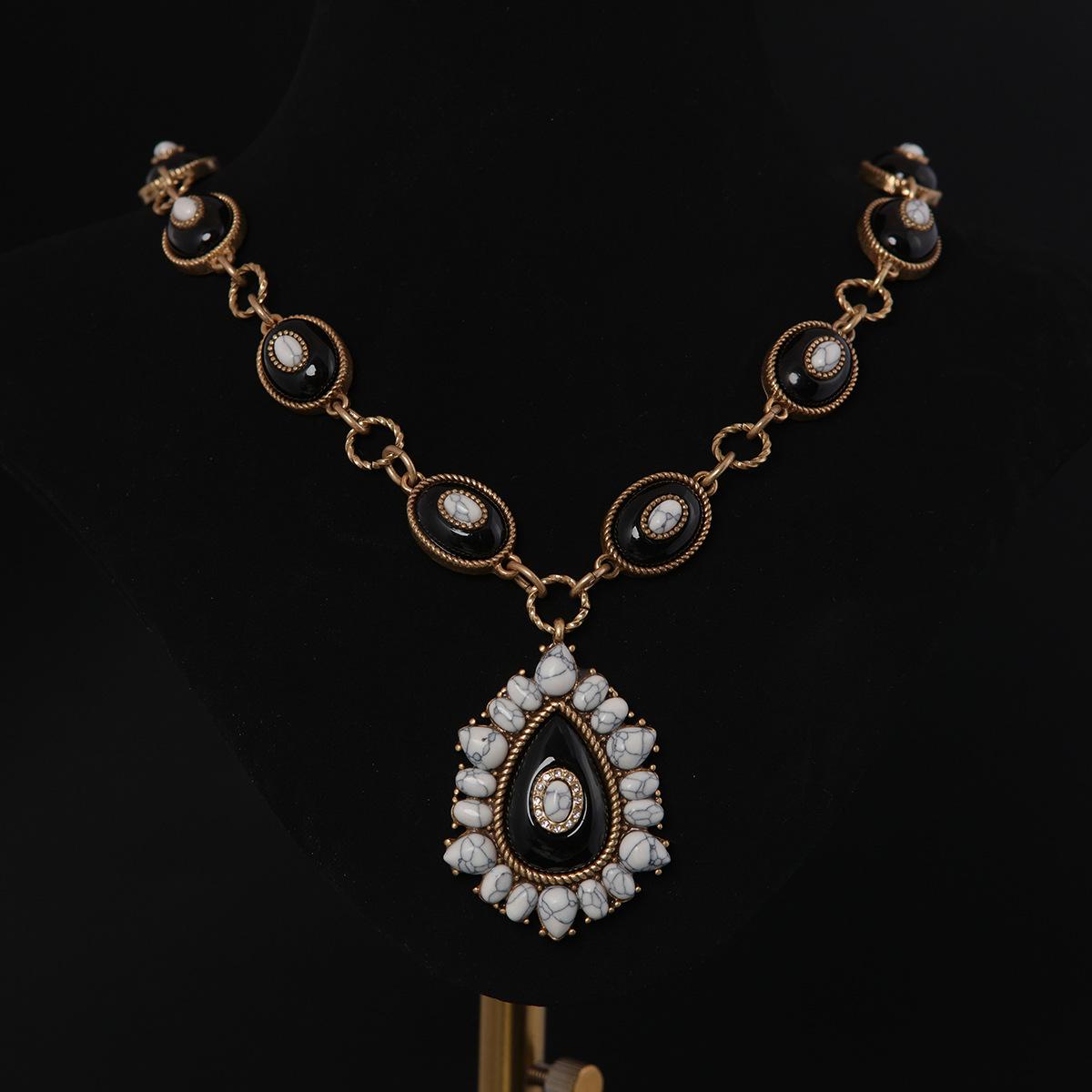 Средневековый Винтажный Премиум Темперамент Медь Позолоченный Черный Агат Бирюза Инкрустированный Набор Серьги и Ожерелье