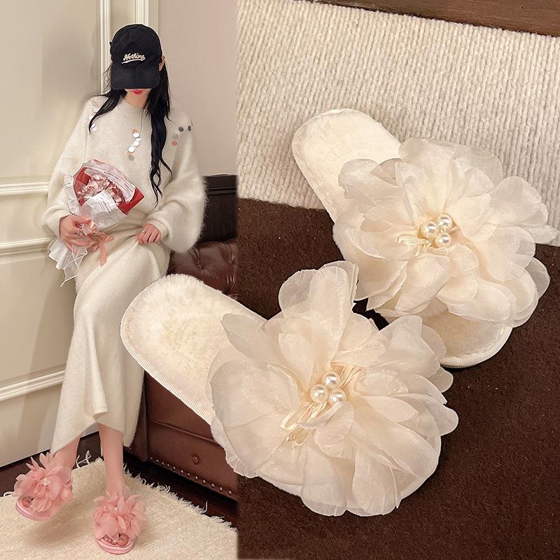 Design sense pearl one-word slippers women's autumn 2025 high-value flower drag with skirt thick-soled women's slippers