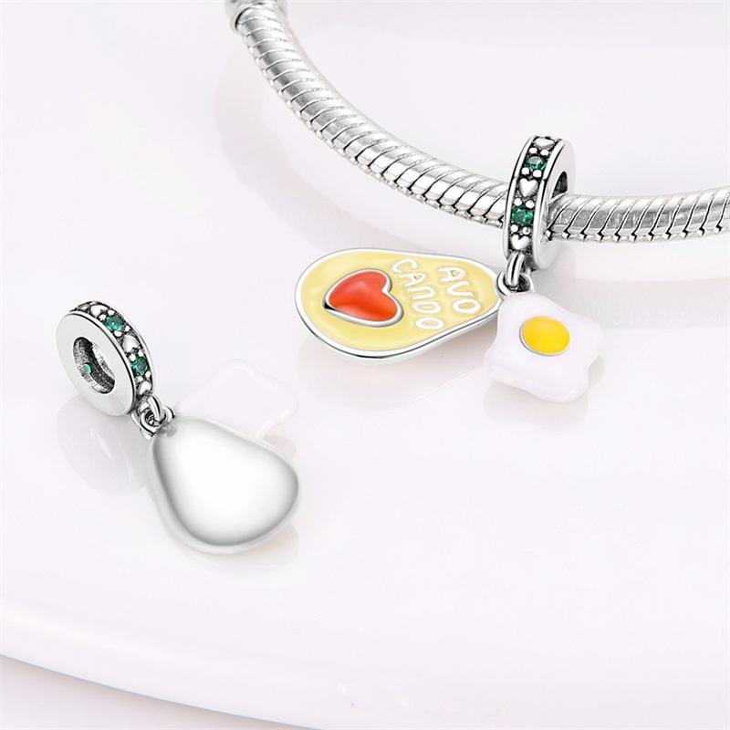 2026 Fruit Avocado Strawberry Cherry Pineapple Charm Charm Charm Beads DIY Jewelry Bracelet Accessories 925 Silver