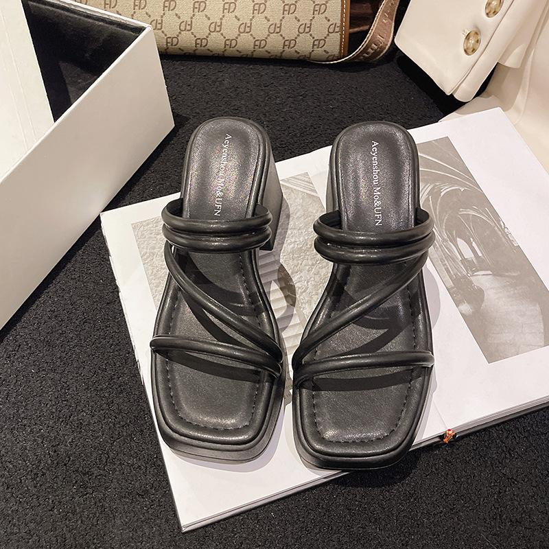 Muffin Thick-soled Small Man Heightened Thick-heeled Slippers Women's Outer Wear 2025 Summer New Fashionable French High-heeled Sandals