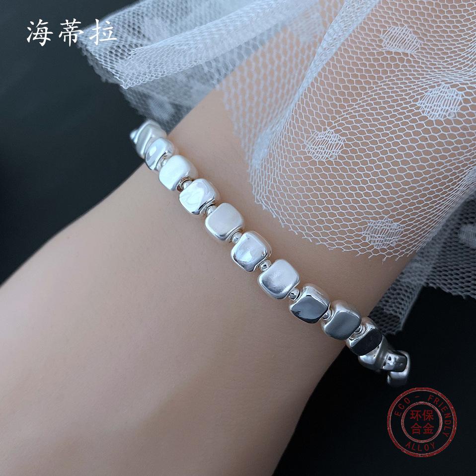 Small square grain three-color splicing alloy bracelet, electroplated bright silver dumb silver men's and women's simple elastic bracelet