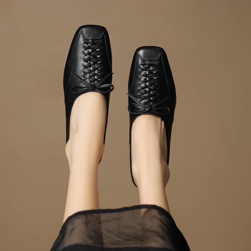 Fashion 2025 New Summer Slippers Cover Toe Fashion Hollow Out Sandals Women Shoes Ladies Shoes Mules Genuine Leather Modern Slippers
