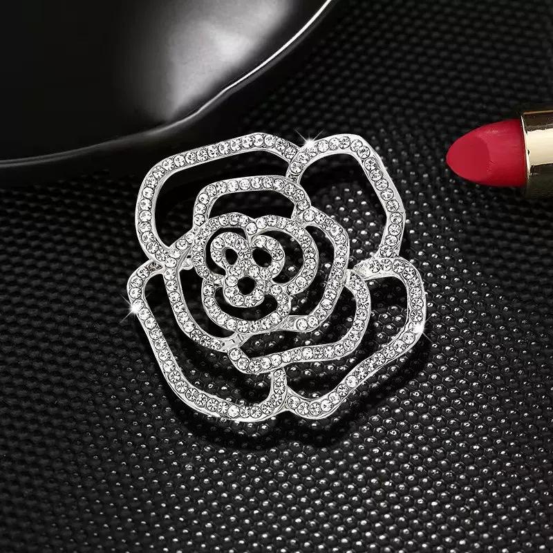 Xiaoxiangfeng Hollow Camellia Brooch High-end Women s Design Pin Blazer Versatile Accessories
