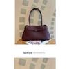 Belt small lock, first layer cowhide tote bag, genuine leather shoulder bag, fashionable large-capacity baguette bag, minimalist women's bag