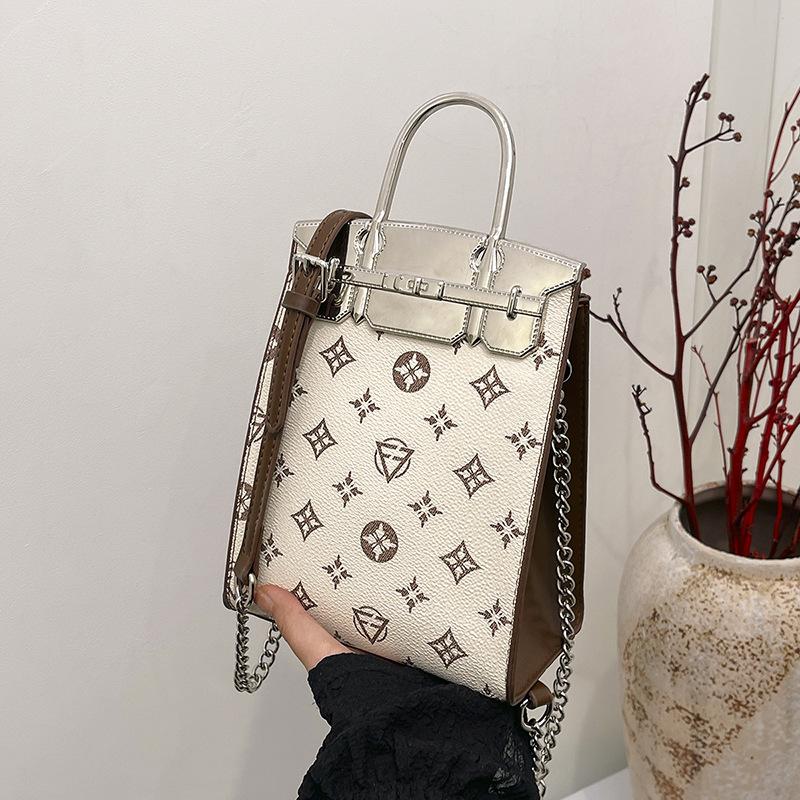Small bag for mobile phones Women's spring and summer new fashion chain Crossbody bag Mobile phone bag