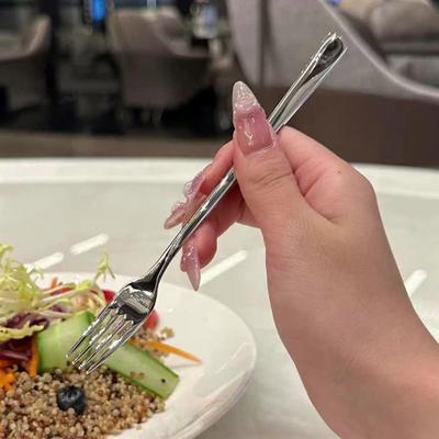 1 Stück Edelstahl-Essgabel mit langem Griff Koreanisches Besteck Vierzinkige Salat-Dessert-Obstgabeln Küchen-Tischgabel