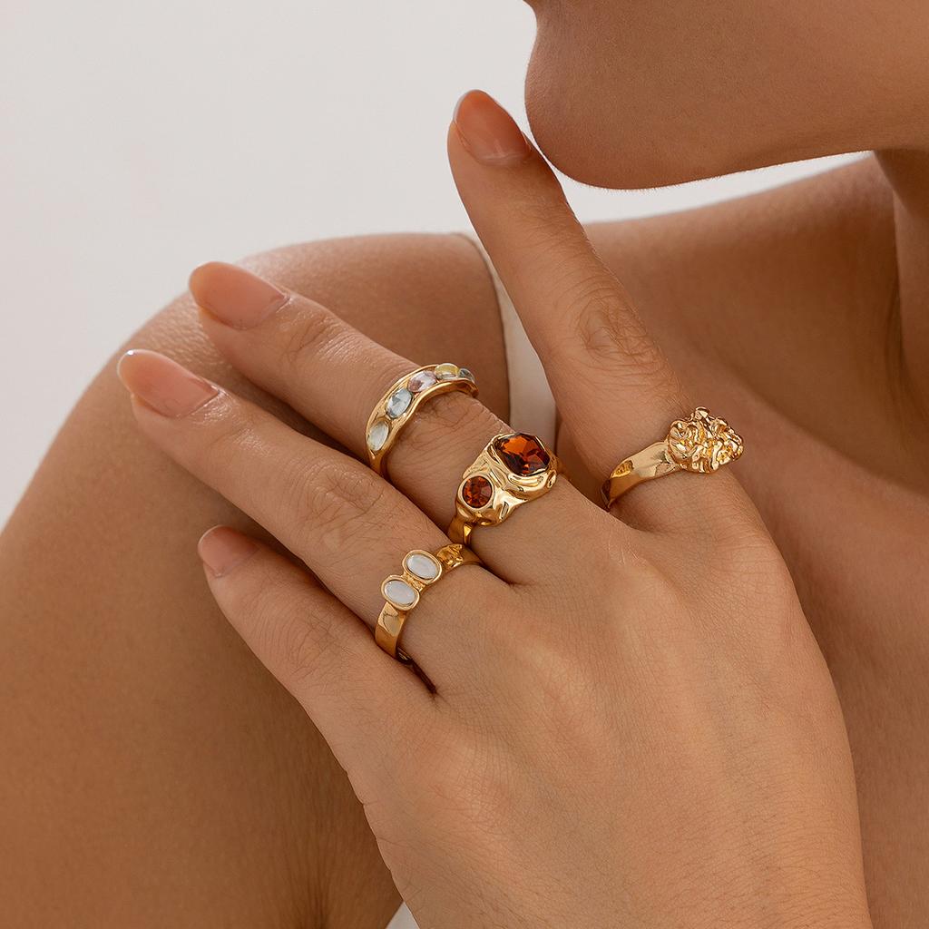 4Pcs Boho Rhinestone Rings Set for Women Wed Bridal Geometric Vintage Punk Metal Knuckle Ring Couple Jewelry Y2K Accessories