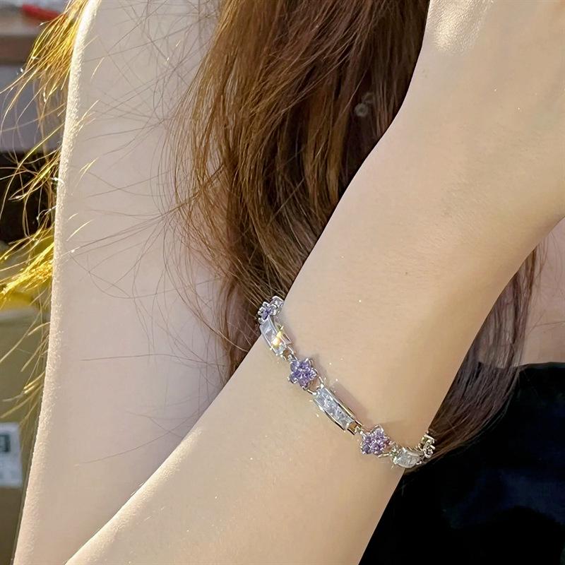 Exquisite Purple Zircon Flower Bracelet - Luxurious and Versatile Hand Jewelry