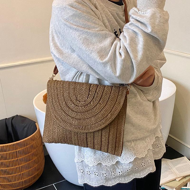 Handmade Straw Beach Shoulder Crossbody Bag Girls Envelope Woven Summer Small Hair Ball Cluth