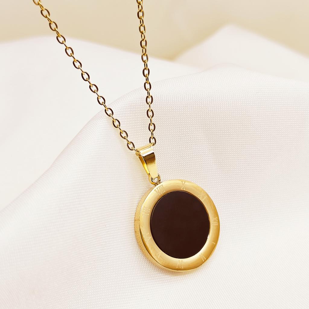 Korean Style Simple Round Plate Pendant Clavicle Chain Women's Black Double-sided Geometric Lettering Necklace