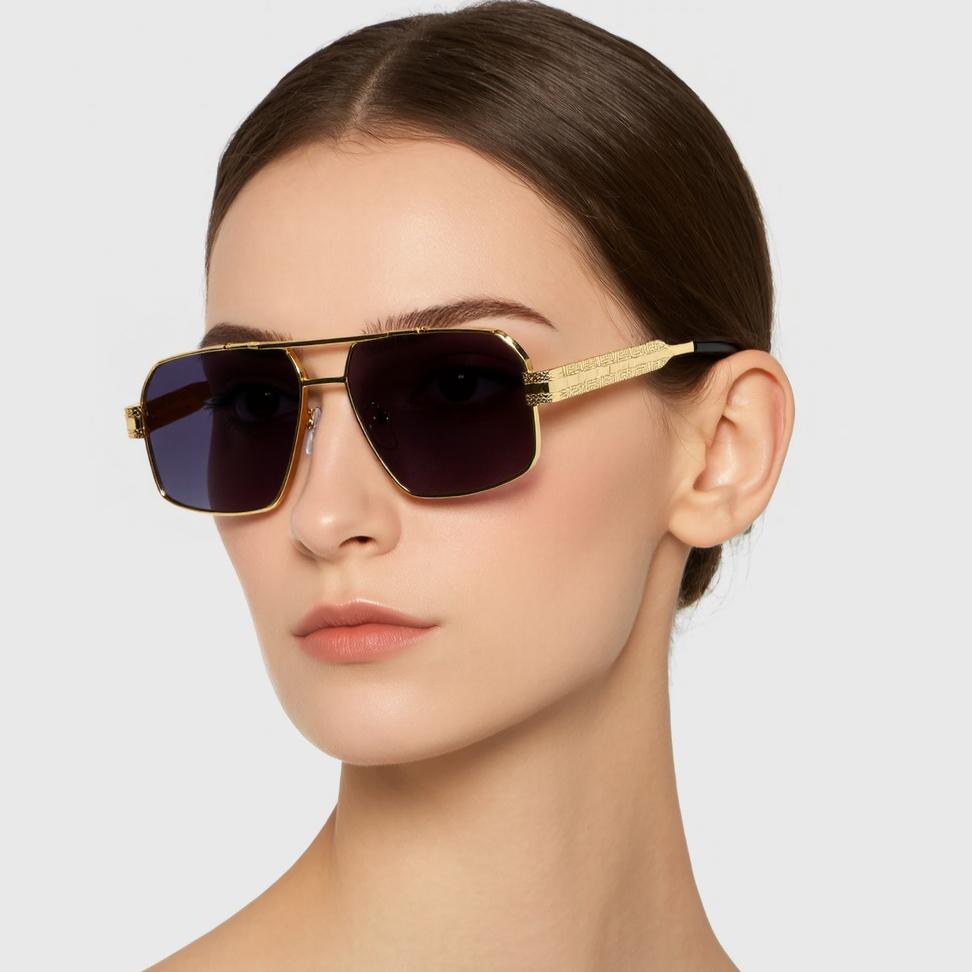 Luxury Designer Sunglasses Gold Square Vintage Punk Shades for Men Women Fashion Brand Outdoor Travel Party Glasses