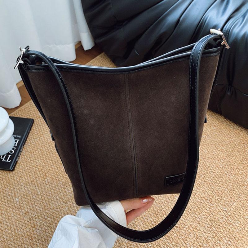 

Leopard print bag women s autumn and winter new matte retro shoulder messenger bag popular bucket bag кофейный