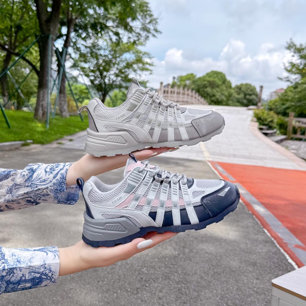 Nischen-explosive lässige Sportschuhe Mesh atmungsaktiv Retro super angesagt Outdoor-Bergsteigen dicksohlige Forrest Gump Dad-Schuhe Damen Herbst