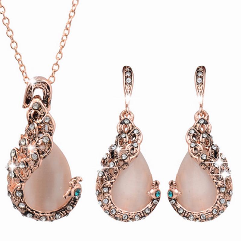

Women Jewelry Crystal Set Luxury Peacock Style Include Necklace Earrings And