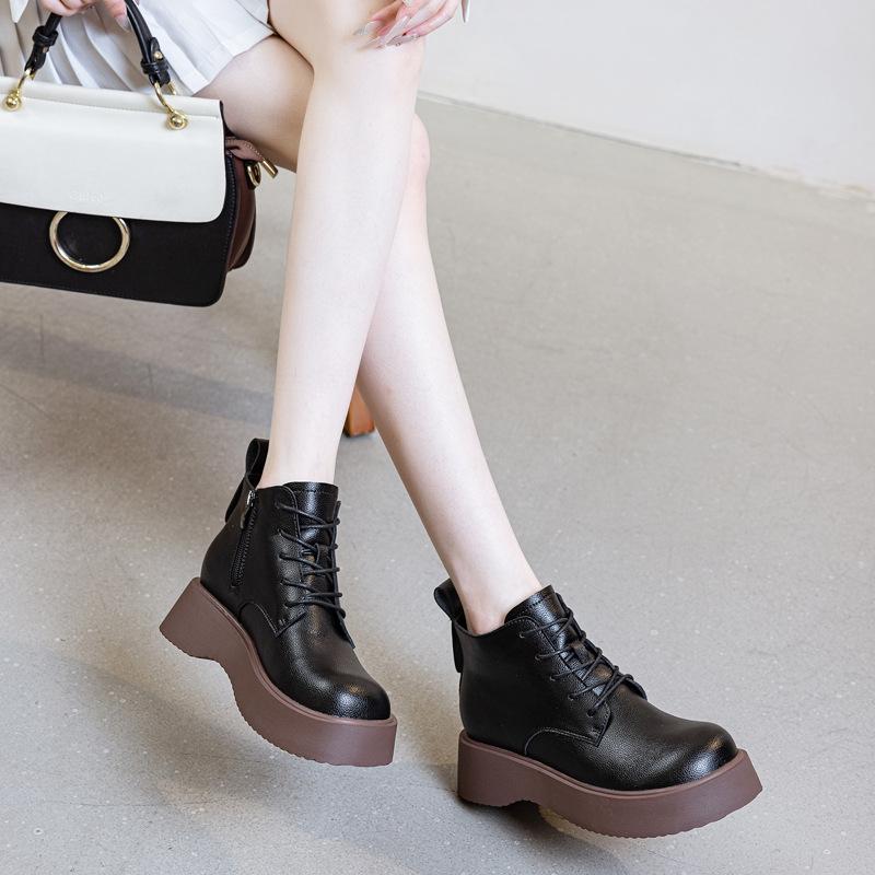 Small Retro Martin Boots Women's Shoes 2025 New Fashion Simple Casual Color Matching Versatile Thick Sole Height Increase