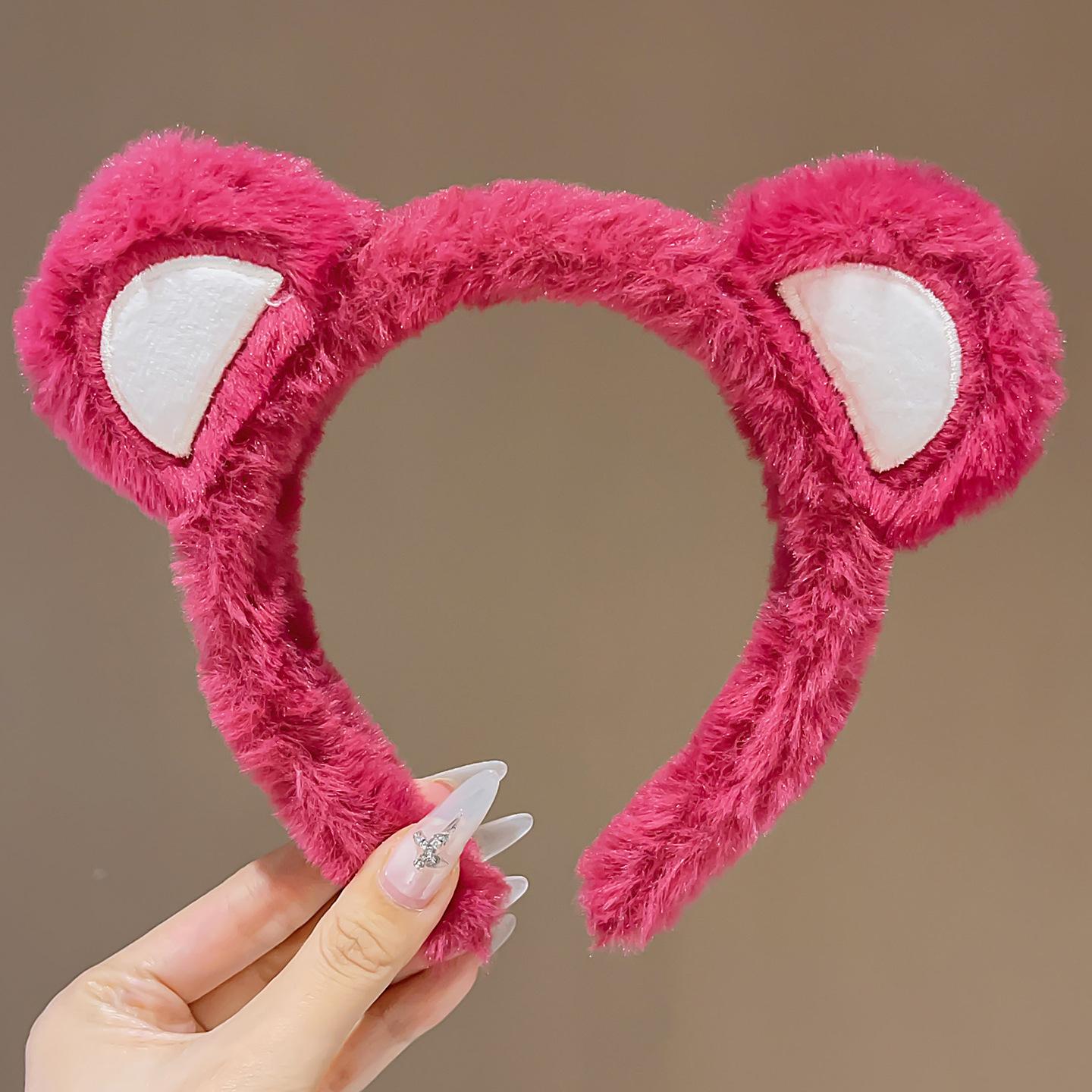 

Очаровательная плюшевая повязка на голову с животными для женщин: 2025 Супер милый мультяшный кукольный аксессуар для мытья лица и волос.