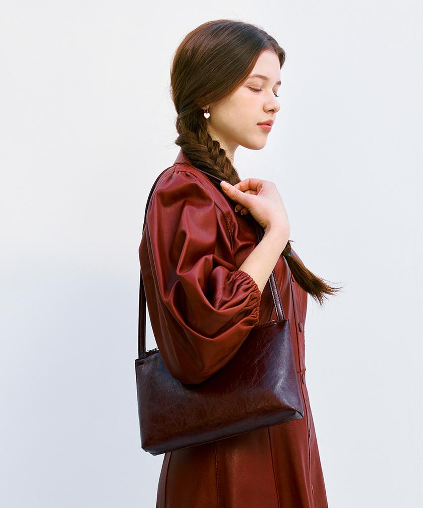Clave Ivy Wine Shoulder Bag