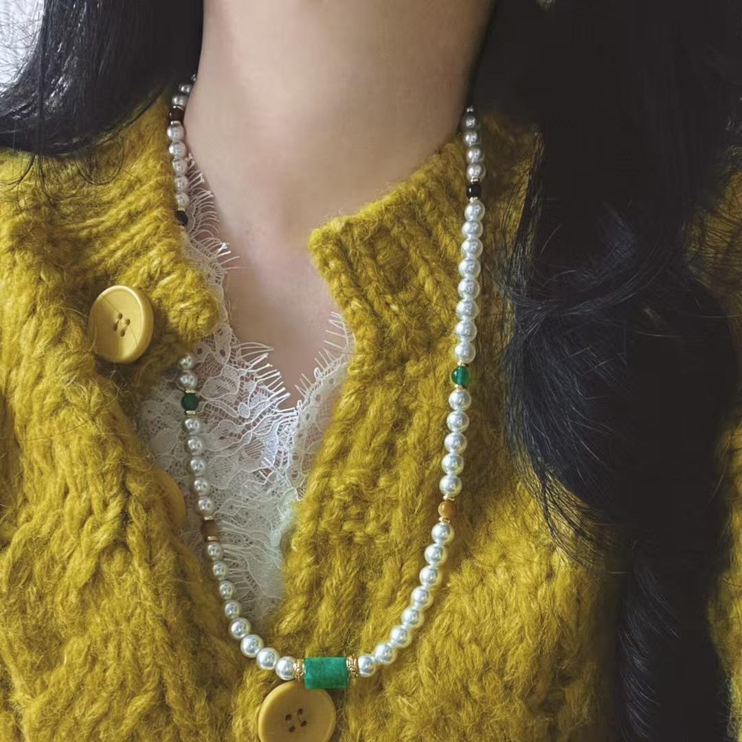 

Vintage High-Gloss Faux Crystal Design Sense Pearl Sweater Chain Necklace
