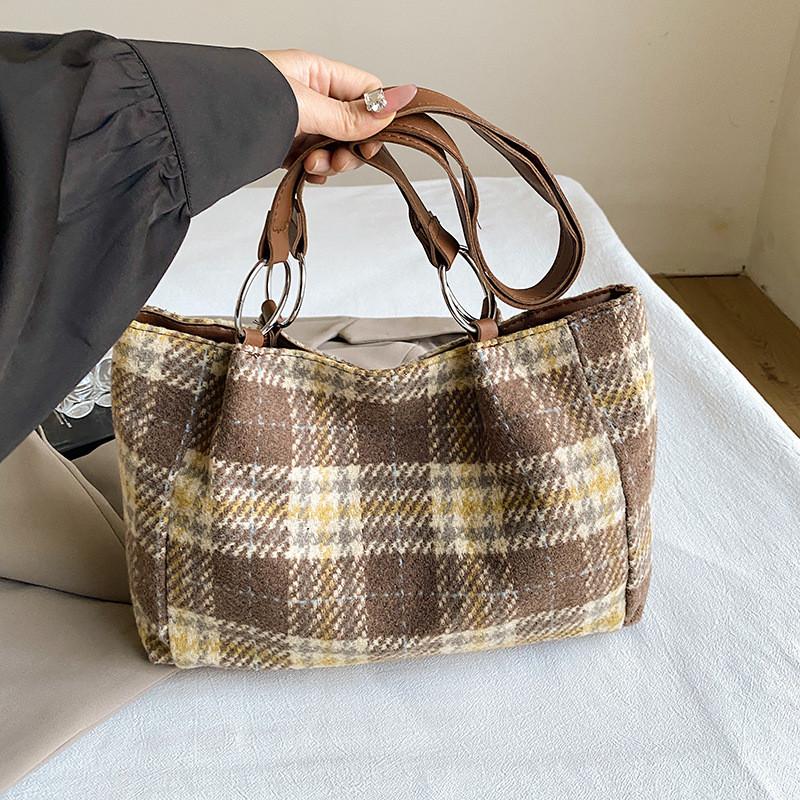 Elegant Women s Autumn Tote Bag Featuring Comfortable Fabric And Modern Design Khaki Check
