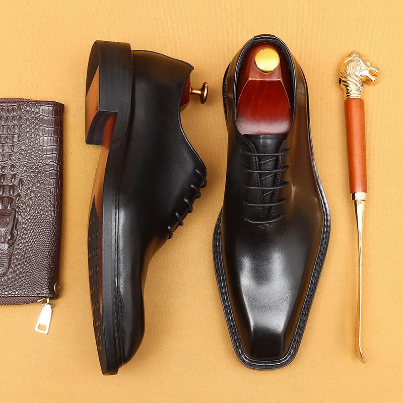 [Pendant l'événement] Chaussures en cuir marron Chaussures pour hommes Chaussures en cuir véritable Chaussures de mariage britanniques haut de gamme pour hommes