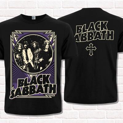 T-shirt dei Black Sabbath. Metalli pesanti. Stile rock.