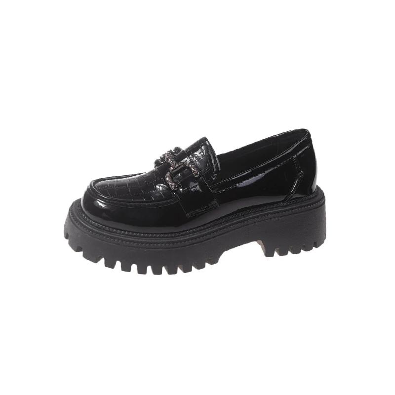 Lakované oxfordky pro ženy Módní křišťálová kovová přezka Dámské hranaté střední podpatky Platformové boty