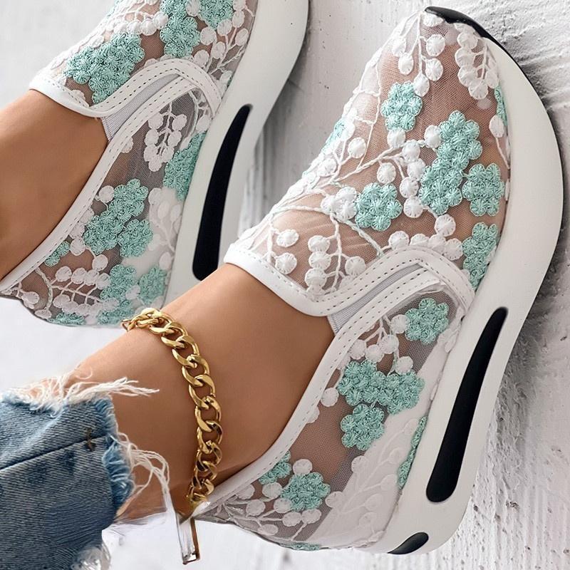 Bestel een maat groter platform wedges damessneakers bloemenborduurwerk mesh sneakers voor dames instapper casual comfortabele schoenen met hak vrouw