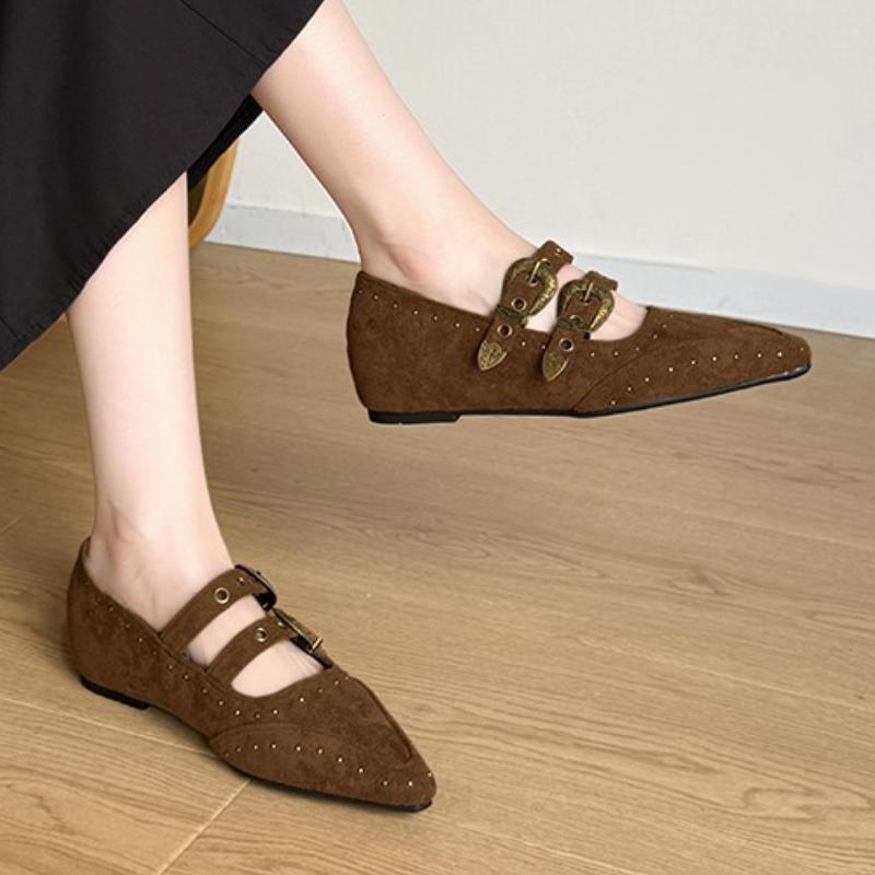 2025 Retro Rivet Pointed Toe Shallow Mouth Heightened Single Shoes 2025 New Flat French Evening Breeze Mary Jane Shoes