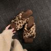 Traubenmutter Studiolee Temperament quadratischer Kopf Kreuzriemen faul vielseitig Leopardenmuster Oberbekleidung flauschige Hausschuhe Frauen Herbst und Winter