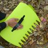 1 Pair Leaf Scoops Hand Rakes Leaf Pick-up Claws Lawn Debris Scooper Large Leaf Grabbers for Picking Up Leaves Clippings Grass