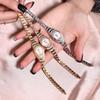 Montre bracelet ovale pour femme avec accents de diamants