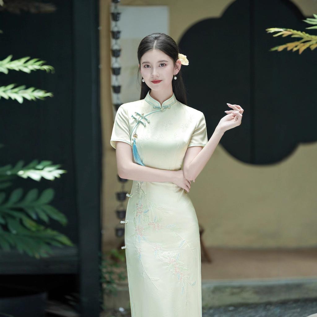 New Chinese cheongsam white small fresh improved girl young daily retro Chinese style plain and elegant 1011 spring and autumn