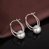 Huitan Trendige Damen-Creolen mit runder Imitationsperle, schlicht, elegant, Damen-Accessoires, moderne Mode, Mädchen