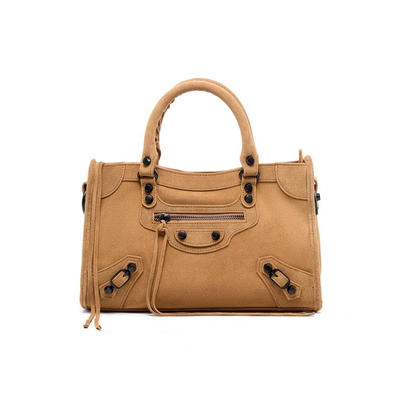 Сумка-заклепка, универсальный стиль, сумка-тоут под мышкой, новый сувенир, натуральная кожа, женская сумка большой вместимости высокого класса.