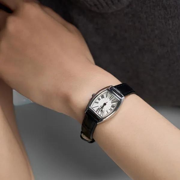 [10th Reorder] Awesome Tonneau Modern Black Women's Watch