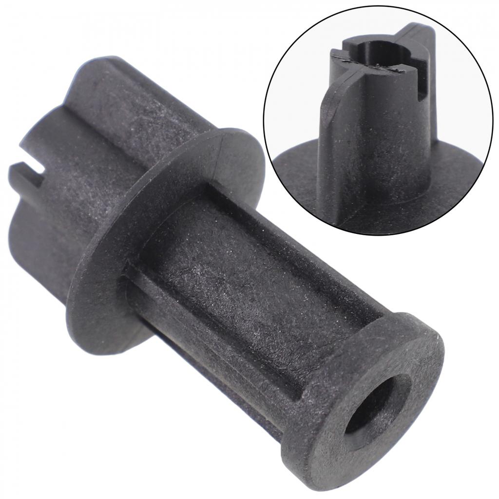 Mutter till bakre yttre lampa Biltillbehör För Ford För Focus 2012-2018