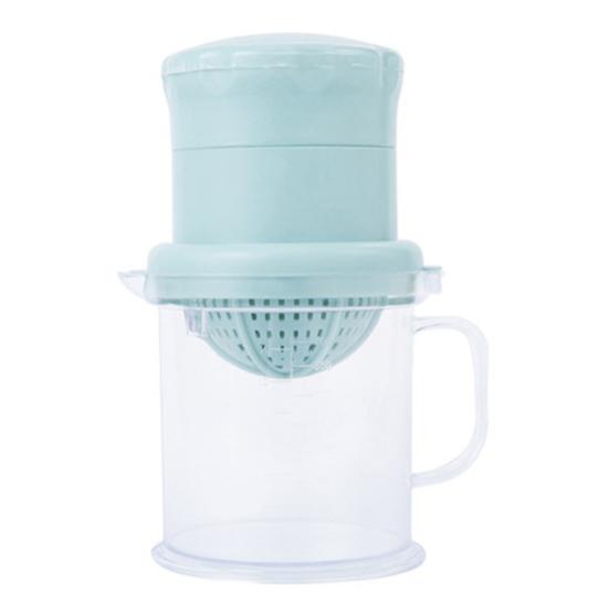 

Manual Juicer 450ml Compact Container Non Slip Stable Base Portable Citrus Squeezer for Lemons Limes Oranges Easy to Clean Friendly Kitchen Tool