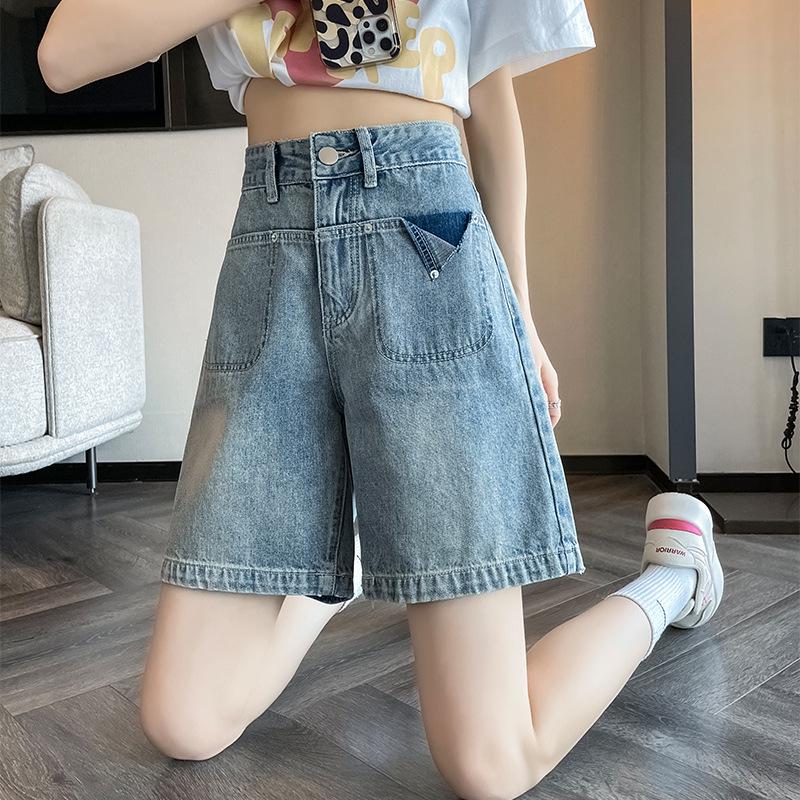 

Женские летние шорты светло-голубого цвета с высокой посадкой и широкими штанинами длиной до колена M светло-синий