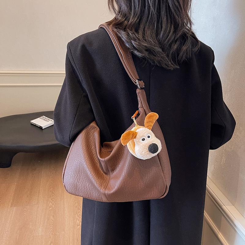 Casual style large capacity women's daily commute dumpling single shoulder messenger bag